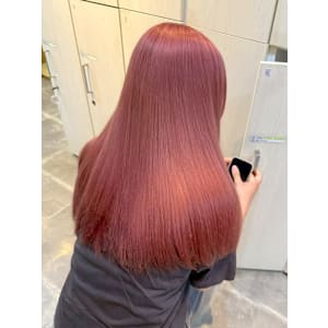 艶ストレートピンクカラー