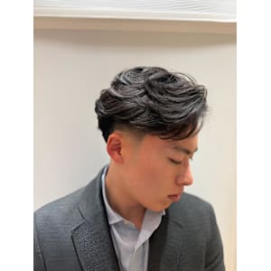 7：3サイドバックパーマスタイル　