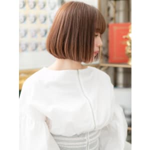 シースルーバング切りっぱなしミディアムボブ　脱白髪染め - COVER HAIR bliss【カバーヘア ブリス】北浦和/北浦和西口店【カバー ヘア ブリス キタウラワ キタウラワニシグチテン】掲載中