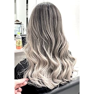 CIERA.堀江×スタイル - CIERA.堀江ダブルカラー/ハイライト/バレイヤージュ【シエラホリエダブルカラーハイライトバレイヤージュ】掲載中