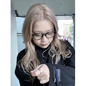 ホワイトベージュ/ミルクティーベージュ/ブリーチ - ARCANA 明治神宮前 表参道 原宿【アルカナ メイジジングウマエ オモテサンドウ ハラジュク】掲載中