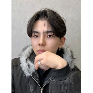 【福岡/天神/メンズカット】シースルーセンターパート - Men’s salon Zina 天神 ［メンズカット/眉毛/韓国/パーマ］【メンズサロンジーナ】【メンズサロン　ジーナ　テンジン　メンズカット　マユゲ　カンコク　パーマ　メンズサロン　ジーナ】掲載中