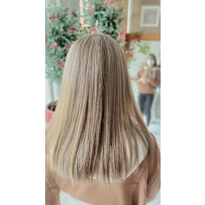 ホワイトベージュ