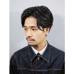 センターパート - ヒロ銀座 BARBER SHOP 新宿店【ヒロギンザバーバーショップシンジュクテン】掲載中