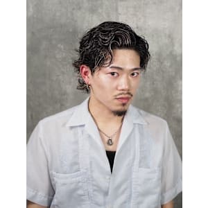 サーフカール - ヒロ銀座 BARBER SHOP 新宿店【ヒロギンザバーバーショップシンジュクテン】掲載中