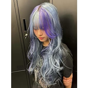 セクションカラー　デザインカラー　ケアブリーチカラー - Null 原宿店 デザインカラー/ダブルカラー【ヌルハラジュクテン デザインカラー ダブルカラー】掲載中