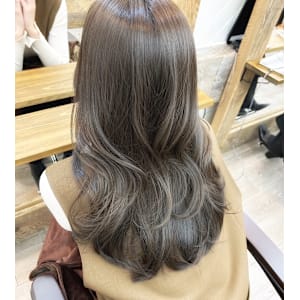 髪質改善トリートメント艶髪ベージュさら艶ストレートロング - ROW 横浜【ロウ】【ロウヨコハマ】掲載中
