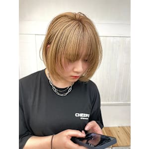 髪質改善ダメージレスハイトーンボブ顔まわりレイヤー - ROW 横浜【ロウ】【ロウヨコハマ】掲載中