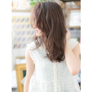 ニュアンスカラー外国人風小顔ウェーブパーマ　ココアブラウン - COVER HAIR bliss【カバーヘア ブリス】志木/志木南口駅前店【カバーヘア ブリス シキ シキミナミグチエキマエテン】掲載中