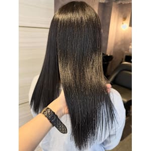 《高橋亜美》アッシュブラック/大宮/艶カラー - elu by lovis【エル バイ ラビス】掲載中