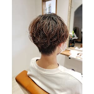 大人女性のショートパーマ