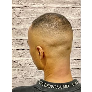 坊主フェード - 銀座マツナガ 新宿野村ビル店【ギンザマツナガ シンジュクノムラビルテン】掲載中