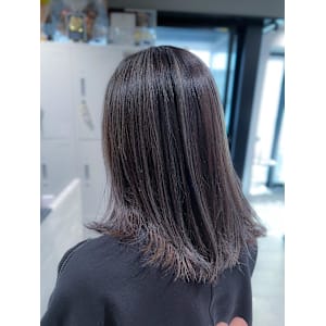 白髪ぼかしハイライトカラー30代40代50代グレージュ - STELLA by KENJE【ステラバイケンジ】掲載中