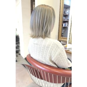 ブリーチカラー　シルバーアッシュ - Lourdes hair design【ルルドヘアーデザイン】掲載中