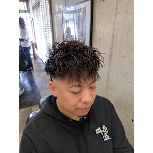 シャドウ・フェード - @110 BARBER SHOP CONTINENTAL【ワンワンオー バーバー ショップ コンチネンタル】掲載中