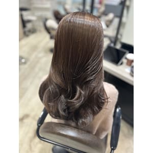 Mako マロンベージュ 透明感 ブリーチなし 似合わせ - Euphoria 銀座本店 Smart Salon【ユーフォリア】【ユーフォリア ギンザ ホンテン スマートサロン】掲載中