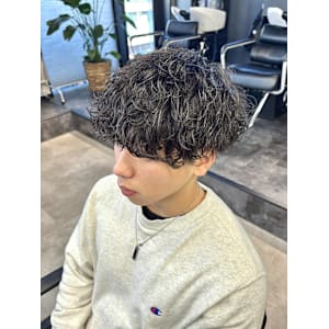 【強め波巻きスパイラル】セットが楽なメンズパーマ - CØDE by KENJE【コードバイケンジ】掲載中