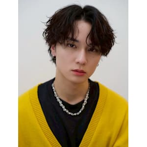 シャドウパーマ　センターパート　メンズヘア　メンズパーマ - men's salon es.【メンズサロン エス】掲載中