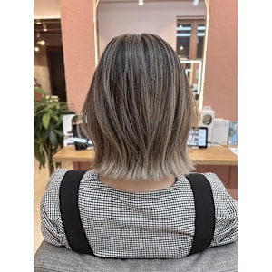 バレイヤージュ/ベージュ/白髪ぼかし/ハイライト - SOTOE＆marbb久喜店【ソトエアンドマーブ クキテン】掲載中