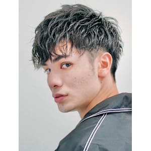 ツイストスパイラルパーマツイストパーマメンズマッシュパーマ - Genie -メンズカット & メンズパーマ 本厚木【ジーニーメンズカットメンズパーマホンアツギ】掲載中