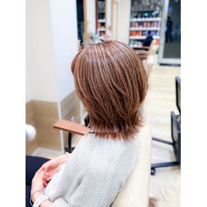 白髪ぼかし細めハイライト30代40代50代【藤沢　藤沢駅】 - STELLA by KENJE【ステラバイケンジ】掲載中