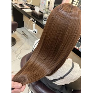 レイヤーロング美髪くびれワンカールシルキーベージュ - K:R鶴川【カールツルカワ】掲載中