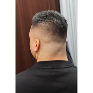 ハイスキンフェード - ヒロ銀座バーバーショップ難波店【ヒロギンザバーバーショップナンバテン】掲載中