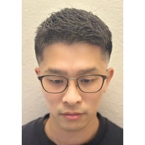 アイロンパーマ - ヒロ銀座バーバーショップ難波店【ヒロギンザバーバーショップナンバテン】掲載中