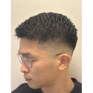 アイロンパーマ - ヒロ銀座バーバーショップ難波店【ヒロギンザバーバーショップナンバテン】掲載中