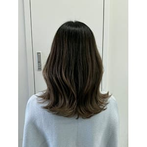 外ハネベージュ - siesta by amble luxe 池袋【シエスタ バイ アンブルリュクス】【シエスタ バイ アンブルリュクス】掲載中