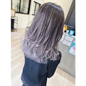 ラベンダーピンクのグラデーションカラー/バレイヤージュ