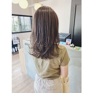 大人レイヤーカット×マロンベージュ×デザインカラーハイライト - Chere rosso 金剛店【チェレ】【チェレ ロッソ コンゴウテン】掲載中