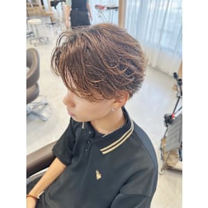 ショートセンターパート・フェザーパーマ・ニュアンスサーフ