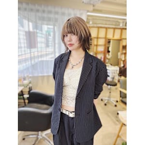 レイヤーカットウルフ、アンブレラカラー、クラゲヘア、シナモン