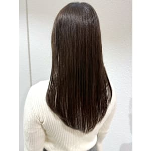 オリーブアッシュベージュ 透明感カラー ツヤ髪ロング 20代 - Beautissimo 川越【ビューティシモ カワゴエ】掲載中