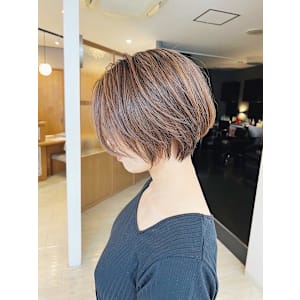 40代50代ミセスショート/顎ラインショート/横顔美人/ハイ