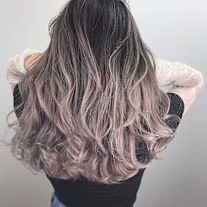 外国人風×ピンクベージュ ×ハイライトグラデーションカラー