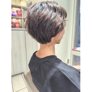 くせ毛をいかしたレイヤーショート - VISAGE fine【ヴィサージュ ファイン】【ヴィサージュ ファイン】掲載中