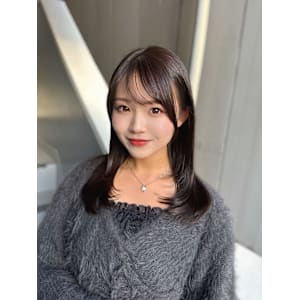 大人レイヤー/顔まわりレイヤー/グレージュカラー - fiica 表参道 【フィーカ】【フィーカ　オモテサンドウ】掲載中