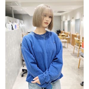 ぱっつとボブ・ワンホンヘア・中華ヘア・ブロンドカラー