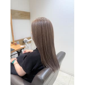 白髪ぼかし細めハイライト30代40代50代ベージュ - STELLA by KENJE【ステラバイケンジ】掲載中