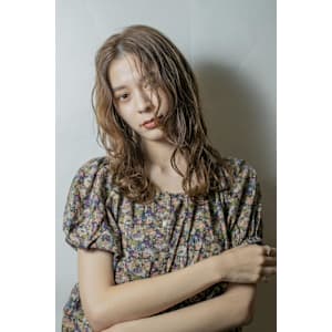 大人のハイトーンカラー - etre by comme Matisse恵比寿駅前店/髪質改善/縮毛矯正/トリートメント【エトル】【エトル バイ コムマティス エビスエキカミシツカイゼンシュウモウキョウセイカラートリートメント】掲載中