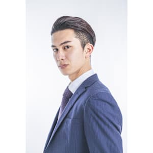 スーツスタイル　