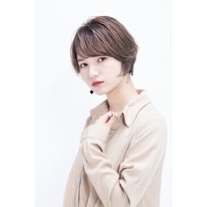 ゆるカールのショートボブ - etre by comme Matisse恵比寿駅前店/髪質改善/縮毛矯正/トリートメント【エトル】【エトル バイ コムマティス エビスエキカミシツカイゼンシュウモウキョウセイカラートリートメント】掲載中
