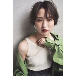 センターパートの外ハネショート - etre by comme Matisse恵比寿駅前店/髪質改善/縮毛矯正/トリートメント【エトル】【エトル バイ コムマティス エビスエキカミシツカイゼンシュウモウキョウセイカラートリートメント】掲載中