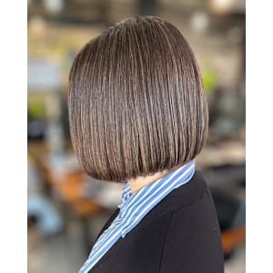 大人の白髪ぼかしハイライト