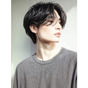 チャコールグレーショートセンターパートp1　毛流れパーマ - COVER HAIR & SPA bliss【カバーヘア アンド スパ ブリス】浦和/浦和西口店【カバー ヘア アンド スパ ブリス ウラワ ウラワニシグチテン】掲載中