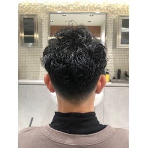 【麻布十番/メンズカット】フェード　パーマ　前髪長め - salon.de.SHILO 【メンズ理容室/バーバー】【サロンドシロ メンズリヨウシツ バーバー】掲載中