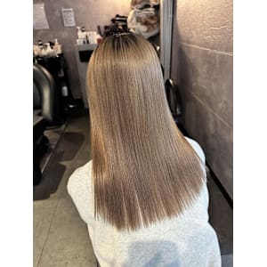 《鈴木茉奈》ミルクティーベージュ/ブリーチ2回/大宮 - elu by lovis【エル バイ ラビス】掲載中