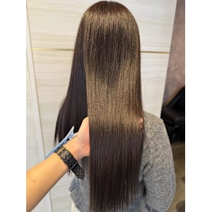 《高橋亜美》アッシュブラウン/艶カラー/大宮 - elu by lovis【エル バイ ラビス】掲載中